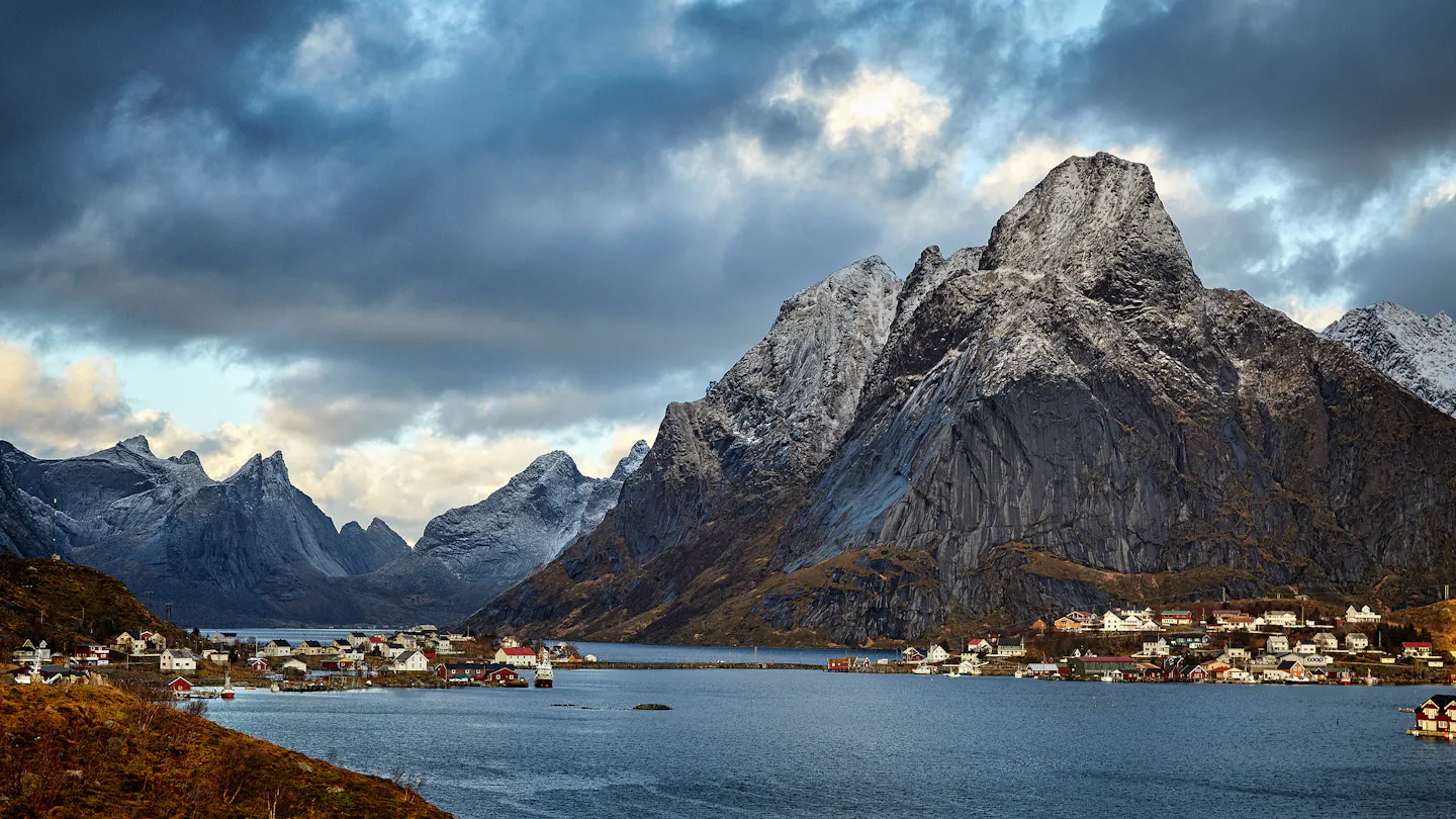 Norway's wealth fund earns 184 billion dollars in the first half