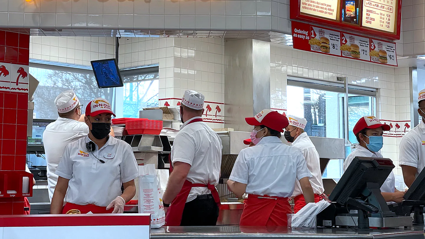 McDonalds grows only 0.8 percent in the US and replaces its home market leadership