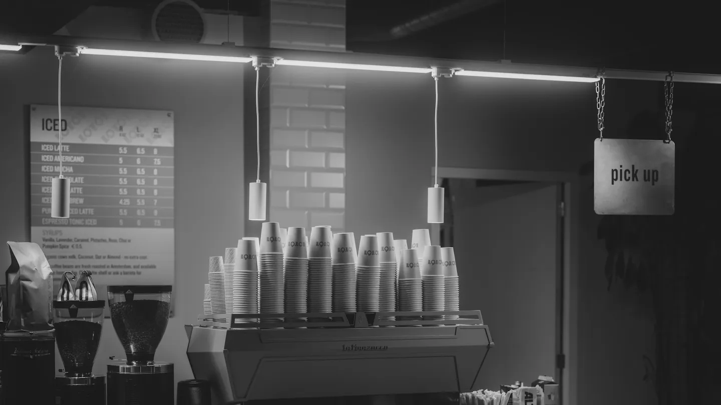 Starbucks grows 7.9 percent and still reports falling revenue