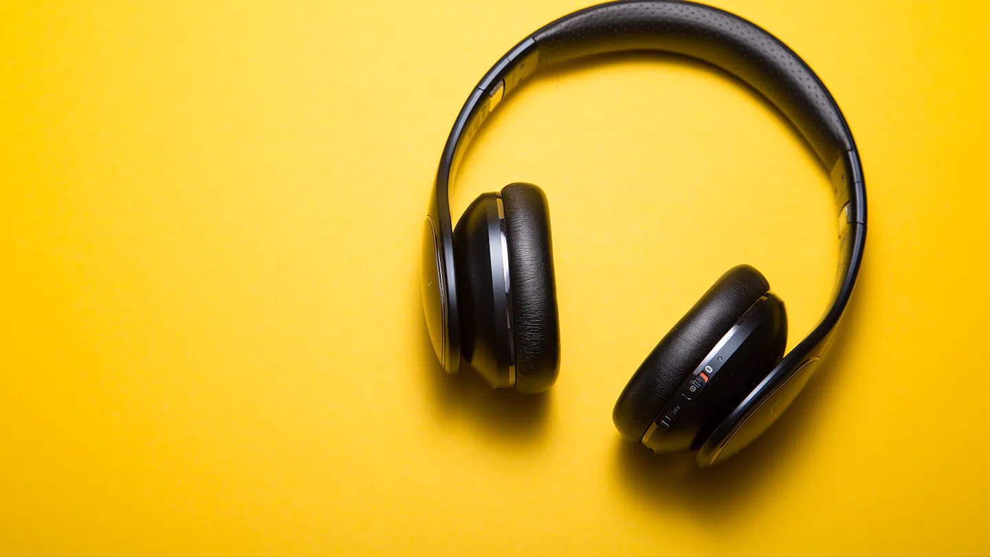 Spotify reaches 300 million paying subscribers and the share still falls